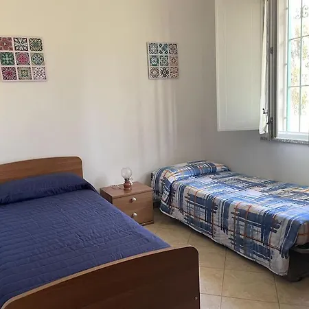 Dipladenia Prázdninový dům Sassari